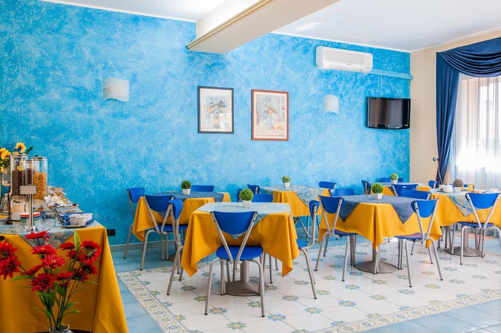 Megaron Hotel بوزالو المظهر الخارجي الصورة