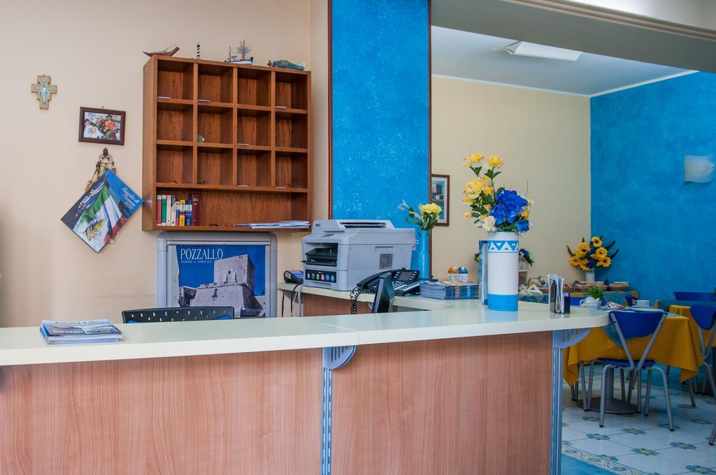 Megaron Hotel بوزالو المظهر الخارجي الصورة