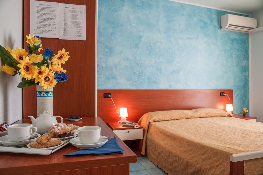 Megaron Hotel بوزالو المظهر الخارجي الصورة