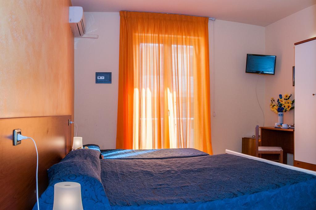 Megaron Hotel بوزالو المظهر الخارجي الصورة