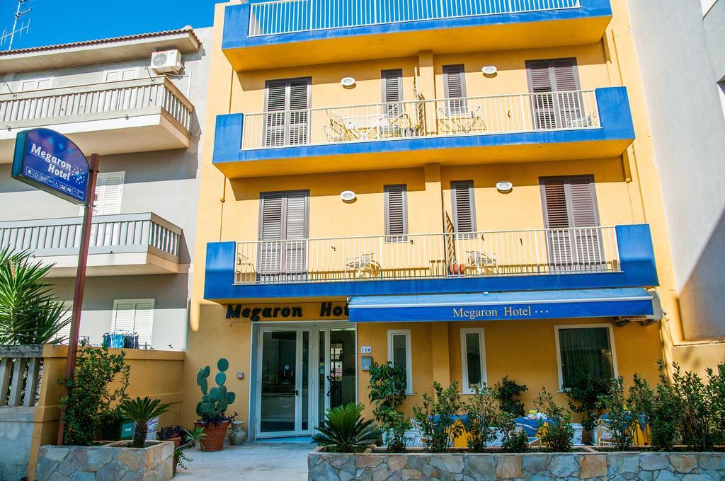 Megaron Hotel بوزالو المظهر الخارجي الصورة