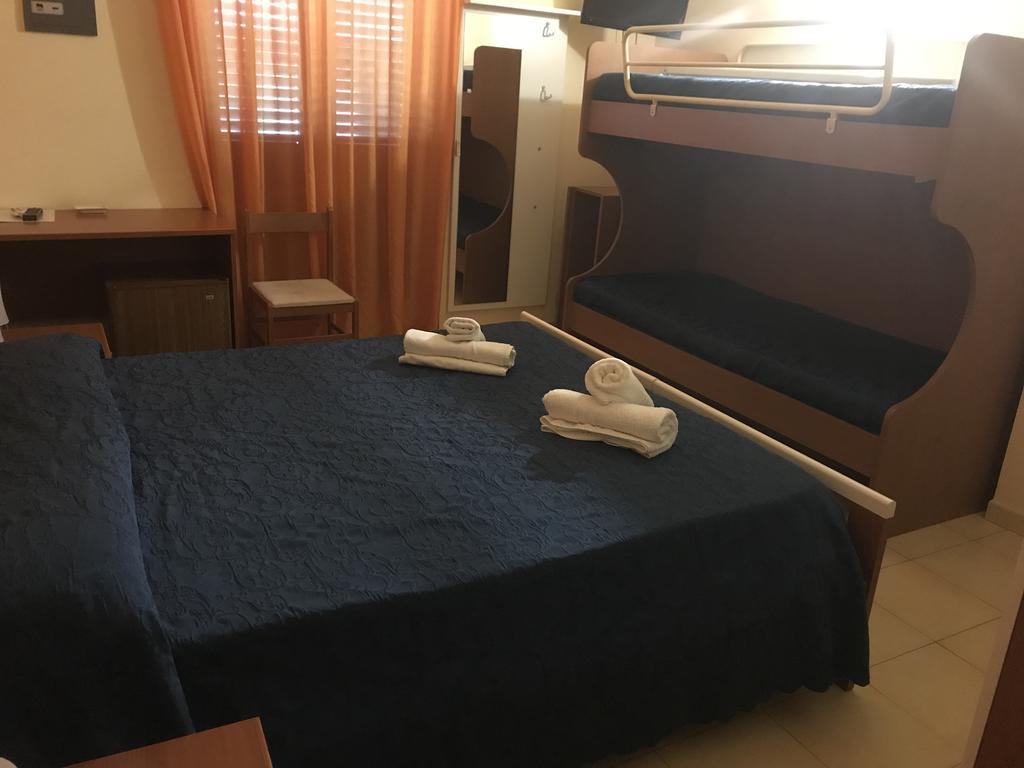 Megaron Hotel بوزالو المظهر الخارجي الصورة