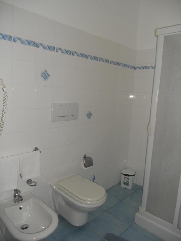 Megaron Hotel بوزالو الغرفة الصورة